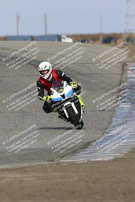 media/Nov-26-2023-TrackDaz (Sun) [[64ad8cfd8f]]/Mock Race/Outside Grapevine/